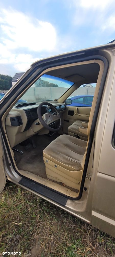 Chrysler Voyager - 12