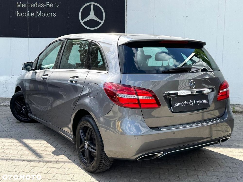 Mercedes-Benz Klasa B 220 4-Matic Urban - 13