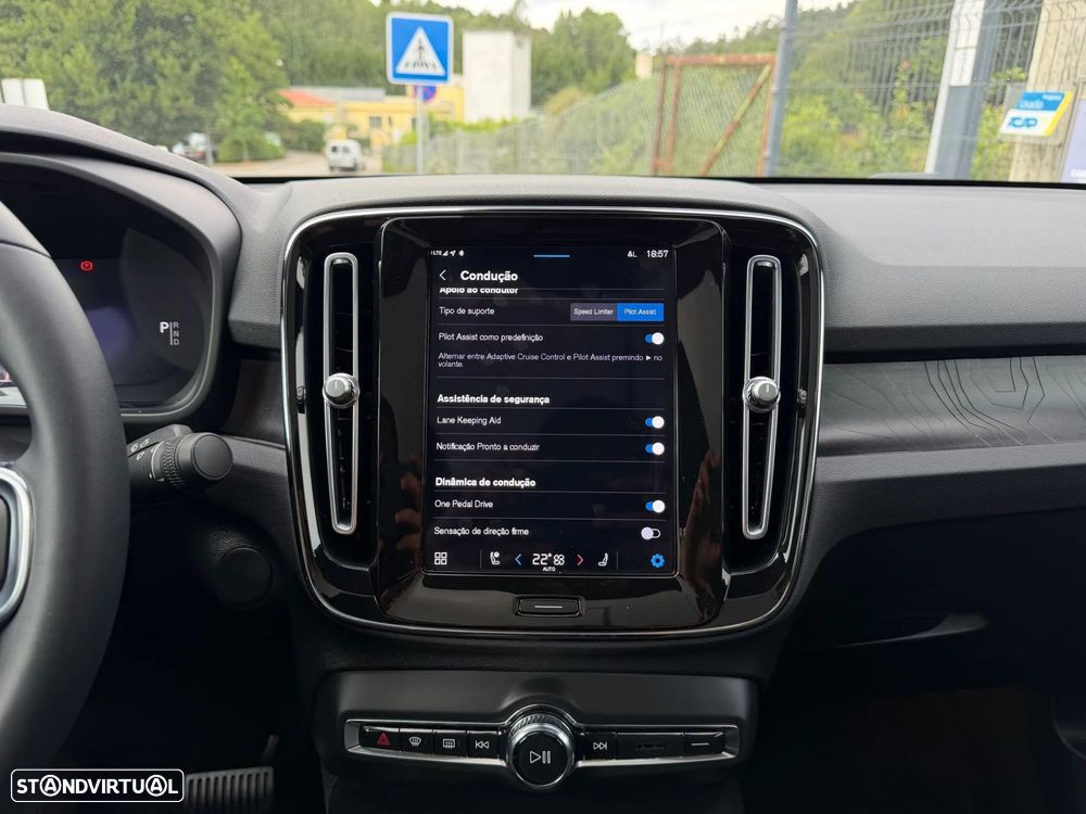 Volvo C40 Recharge Plus - 26