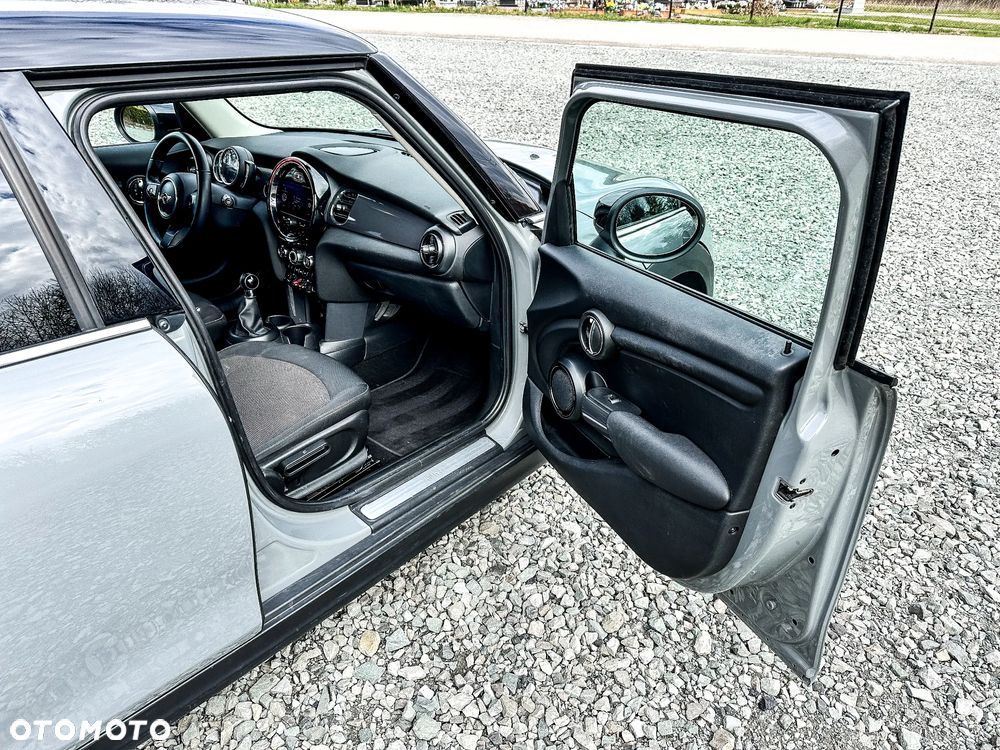 MINI Cooper John Works Trim - 18