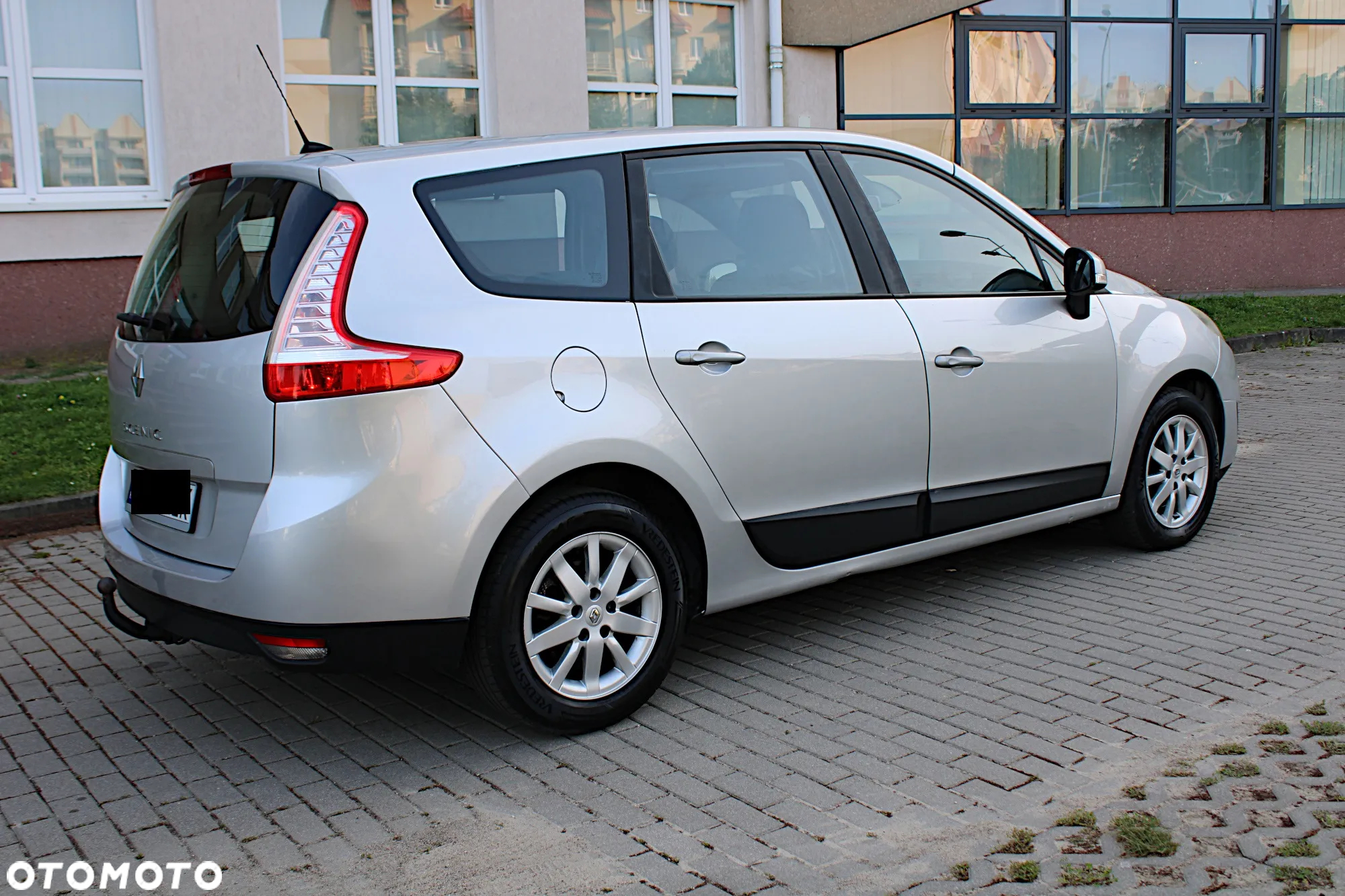 Renault Grand Scenic 1.6 16V 110 LIMITED - 11