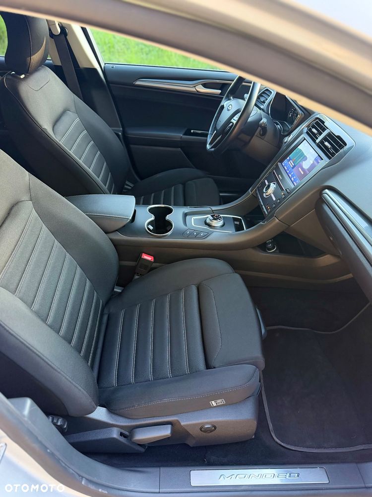 Ford Mondeo 2.0 EcoBlue Titanium - 29