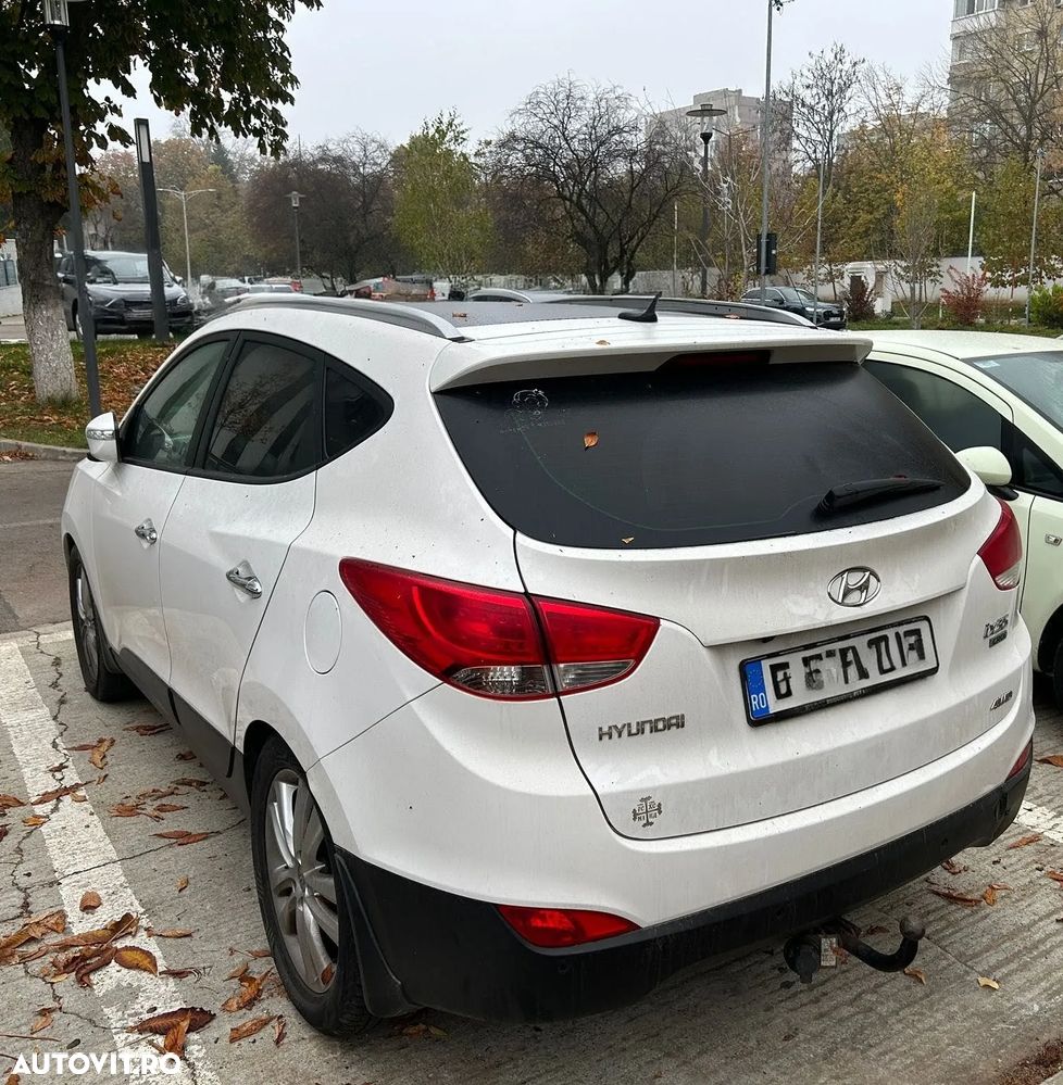 Hyundai ix35 2.0 CRDI High 4WD GLS Aut. Premium+ - 4