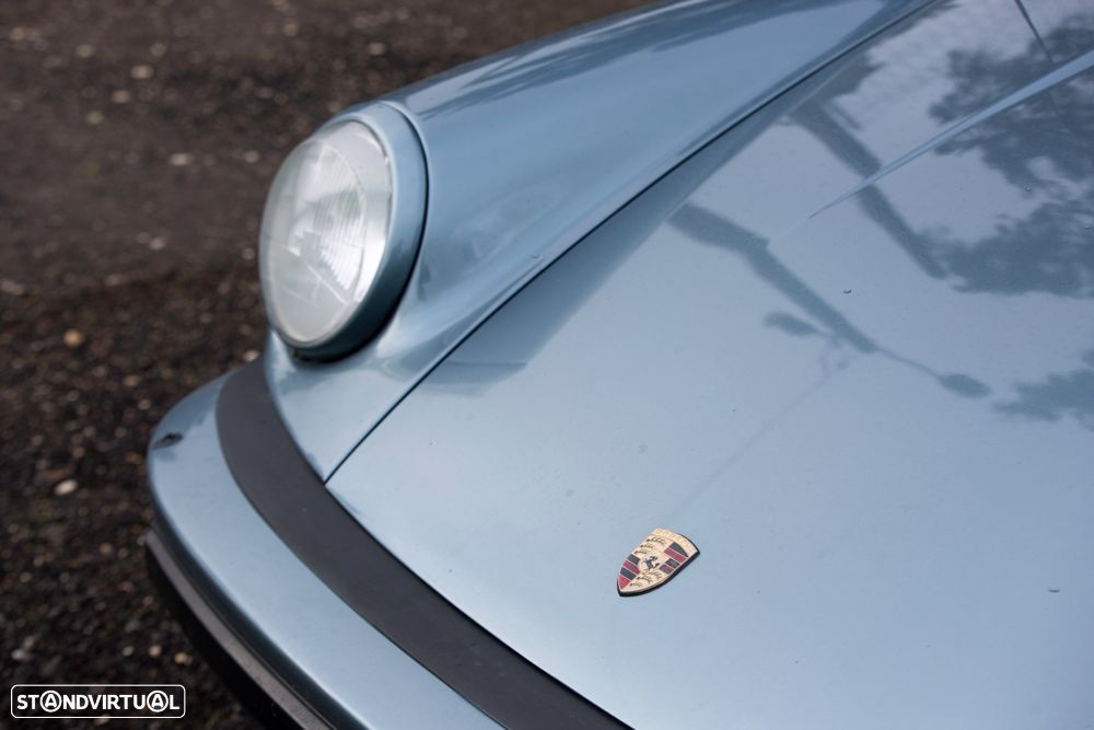 Porsche 911 Série F - 4