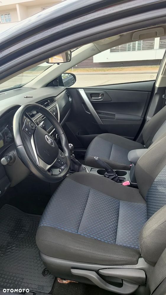 Toyota Auris 1.4 D-4D Active - 14
