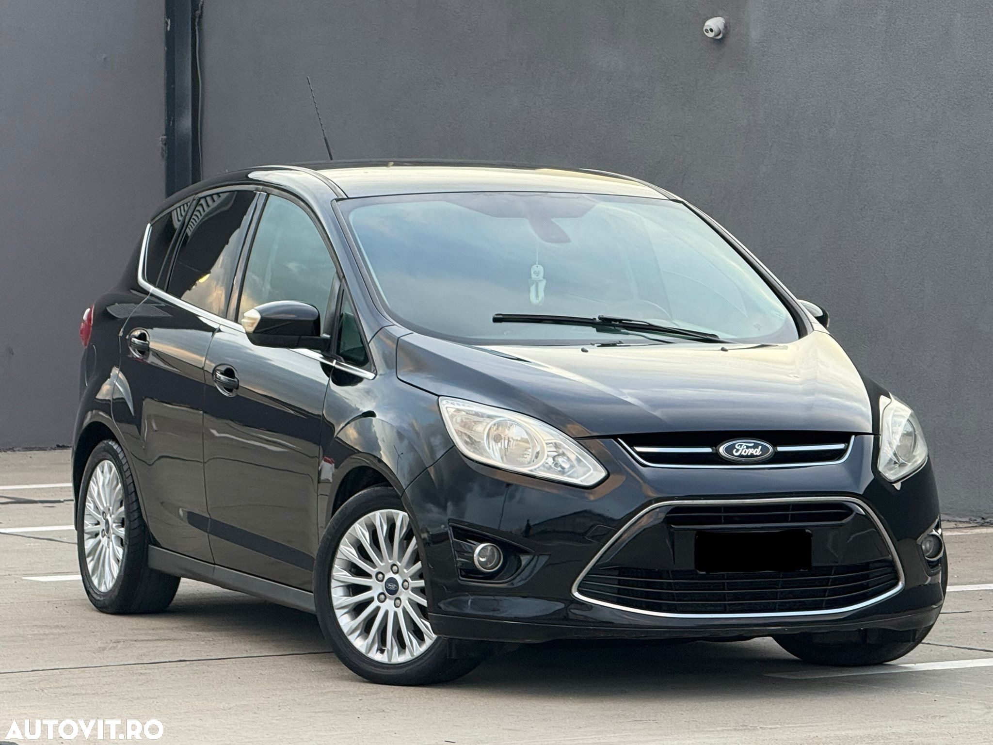 Ford C-Max 1.6 TDCi Start-Stop-System Champions Edition - 2