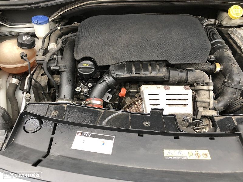 Citroën C4 Cactus 1.2 PureTech Shine EAT6 - 21