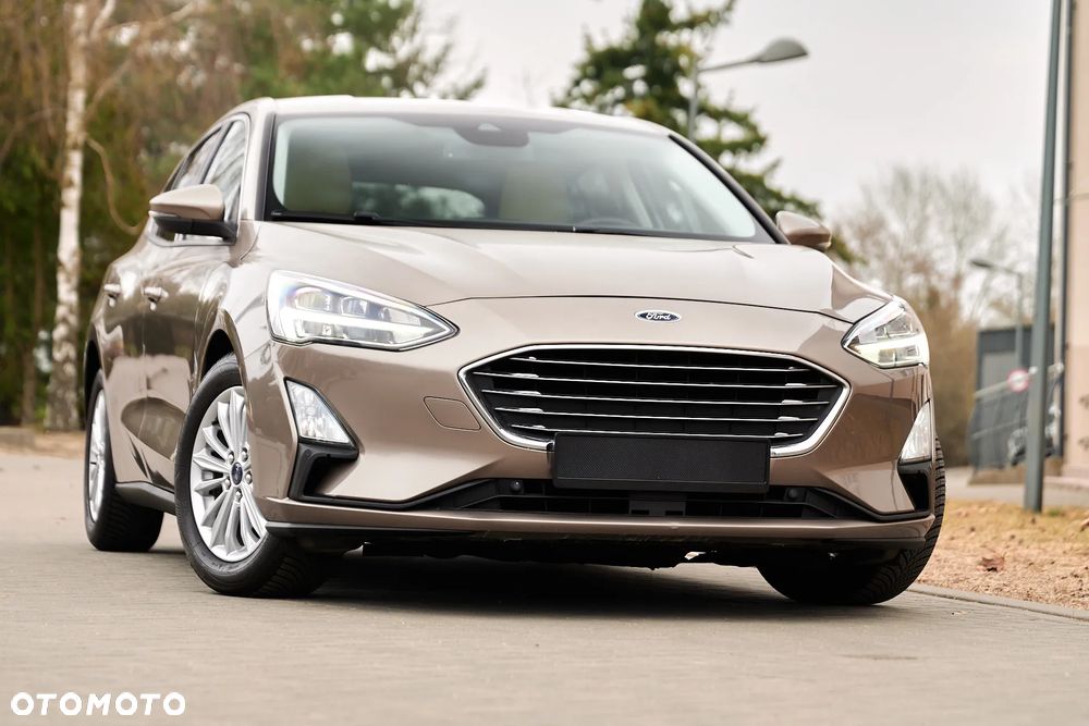 Ford Focus 1.5 EcoBlue Start-Stopp-System TITANIUM DESIGN - 11