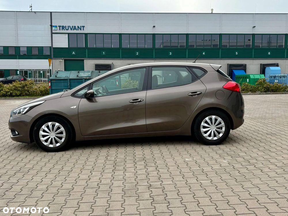 Kia Ceed 1.4 CVVT Attract Plus - 14