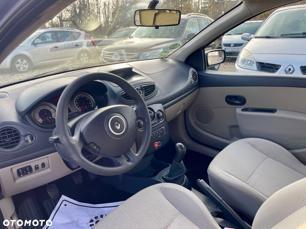 Renault Clio 1.2 16V 75 Dynamique - 24