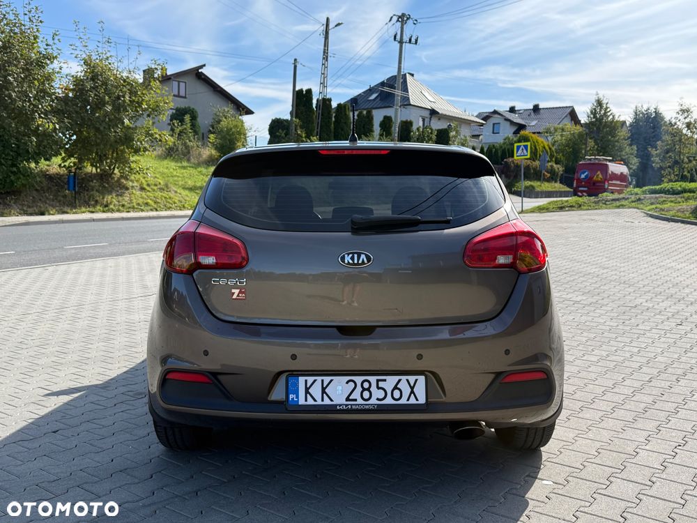 Kia Ceed - 4