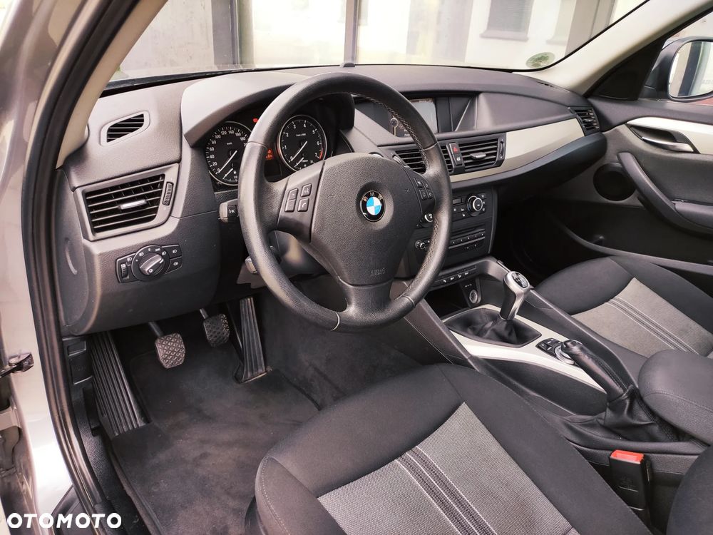 BMW X1 xDrive20i - 15