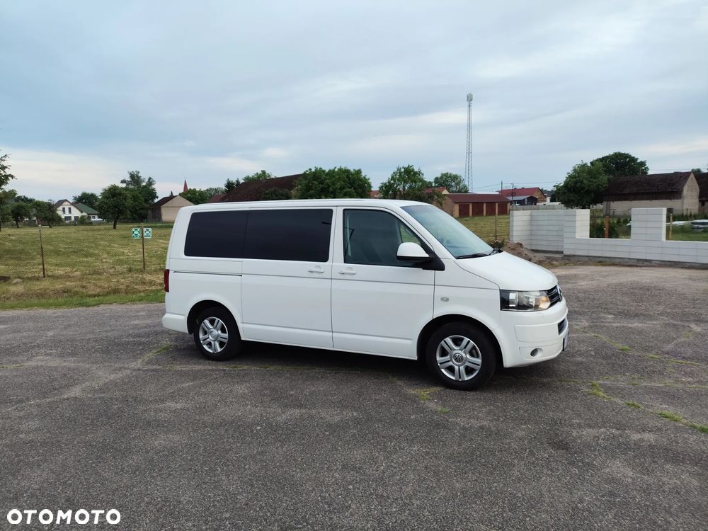 Volkswagen Multivan - 24