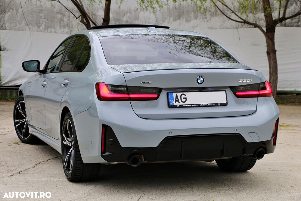 BMW Seria 3 330i xDrive AT - 2