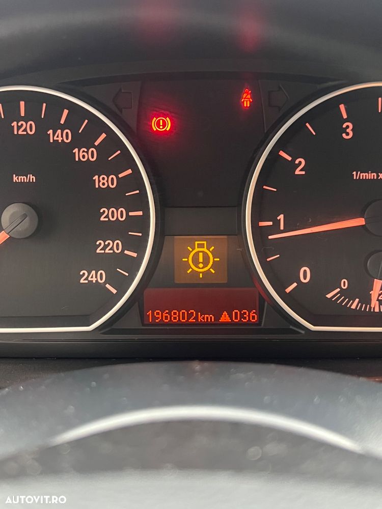 BMW Seria 1 118i - 11