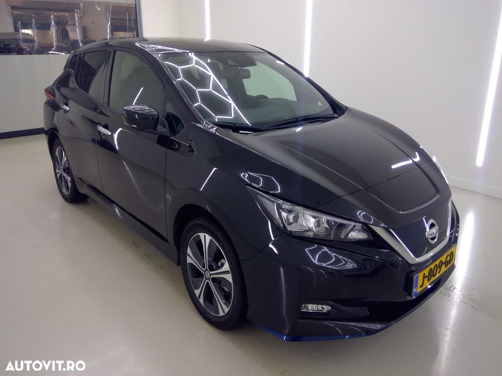 Nissan LEAF 62 kWh e+ N-Connecta - 2