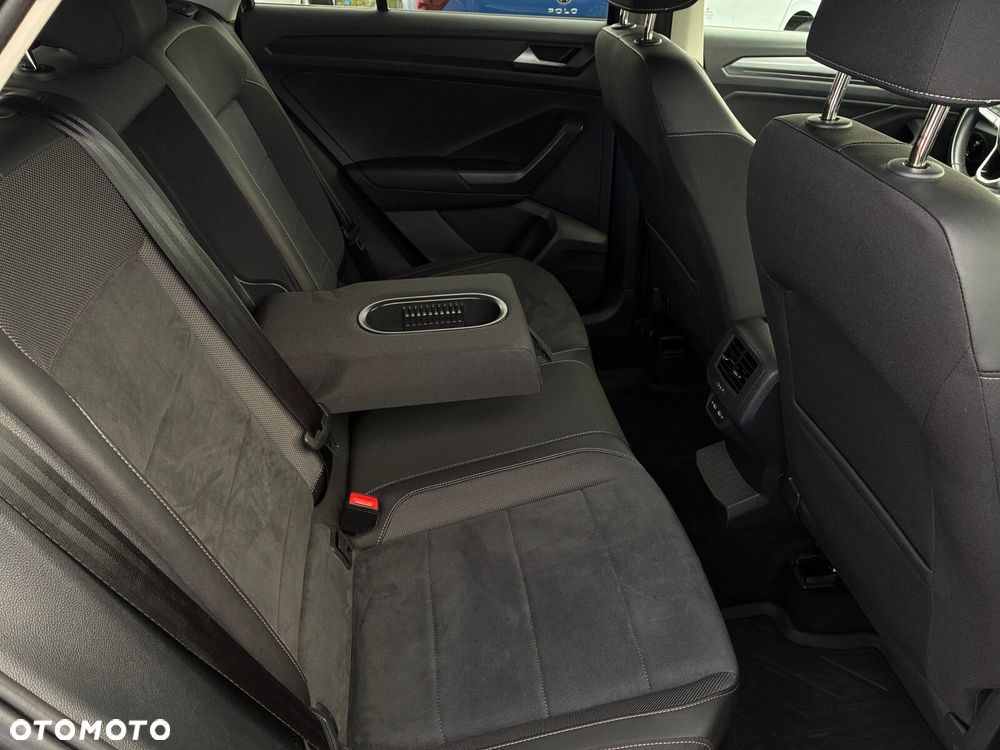 Volkswagen T-Roc 1.5 TSI Style DSG - 27