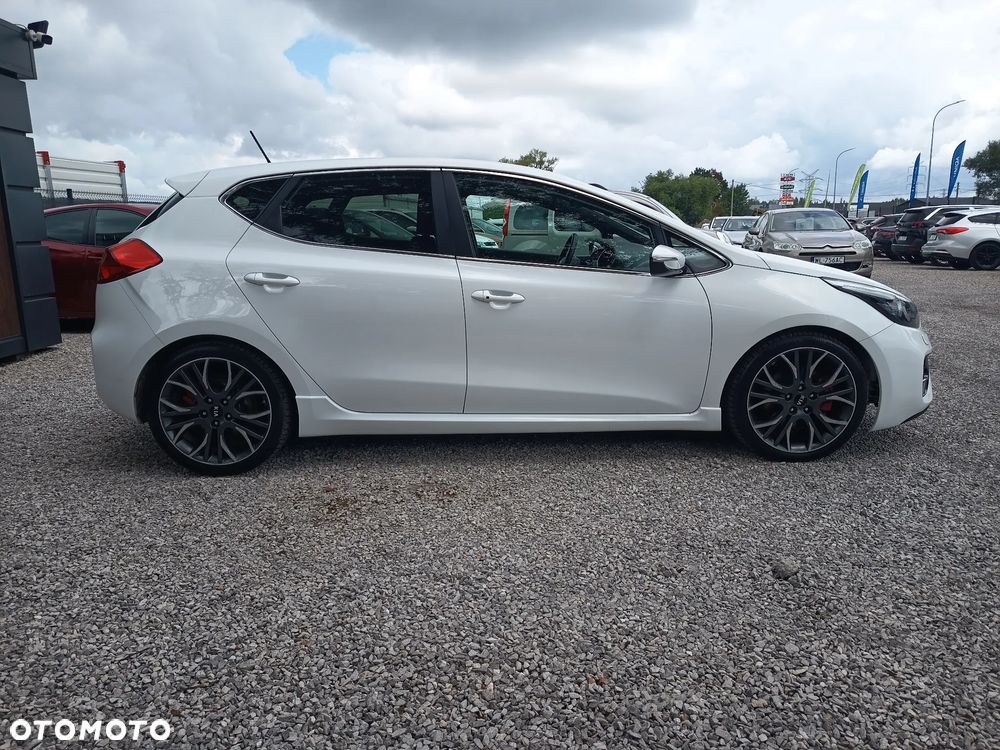 Kia Ceed 1.6 T-GDI GT - 11