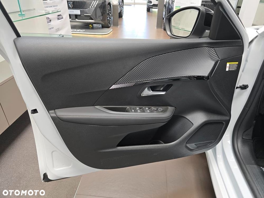 Peugeot 208 - 9