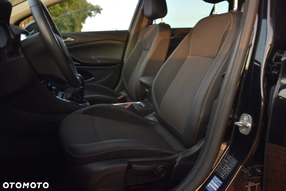 Opel Astra 1.4 Turbo Innovation - 30