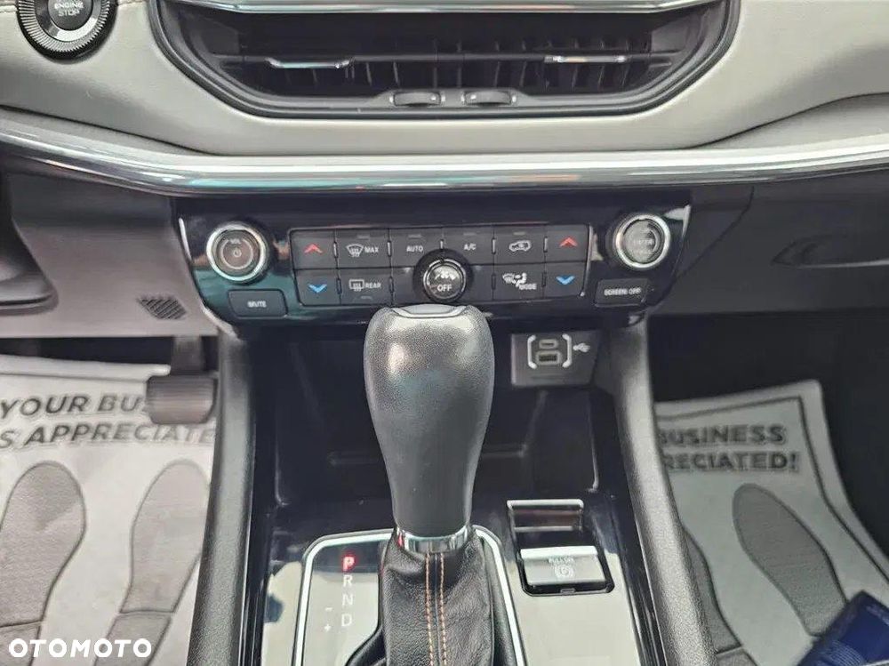 Jeep Compass - 12