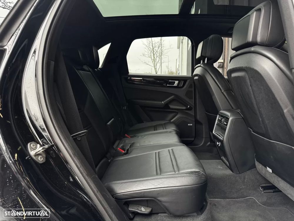 Porsche Cayenne E-Hybrid - 34
