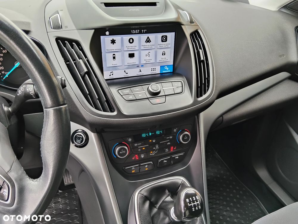 Ford Kuga 1.5 EcoBoost TITANIUM - 20