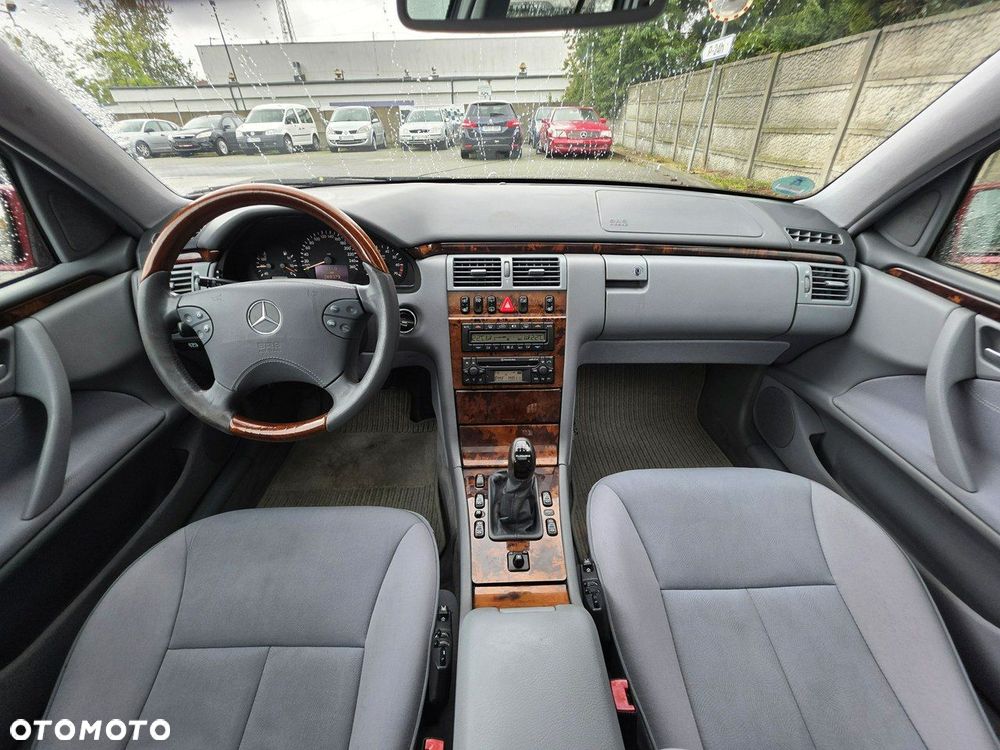 Mercedes-Benz Klasa E - 13
