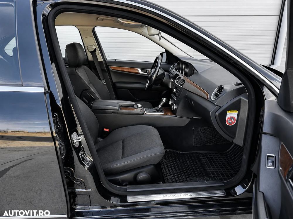 Mercedes-Benz C 220 CDI DPF (BlueEFFICIENCY) 7G-TRONIC Elegance - 15