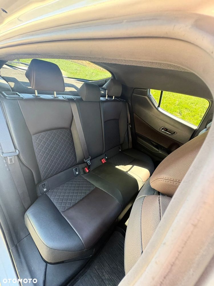 Toyota C-HR 1.8 Hybrid Prestige - 13