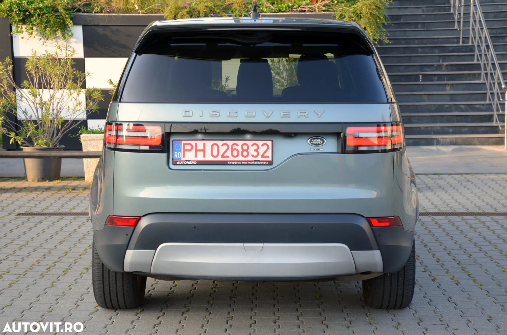 Land Rover Discovery 2.0 L SD4 Ingenium HSE Luxury - 12