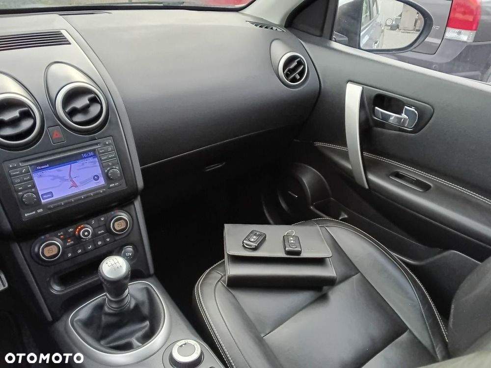 Nissan Qashqai+2 - 15