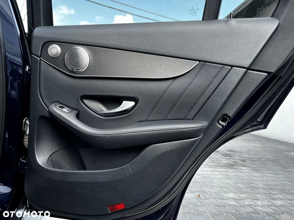 Mercedes-Benz GLC 300 de 4-Matic Business Edition - 26