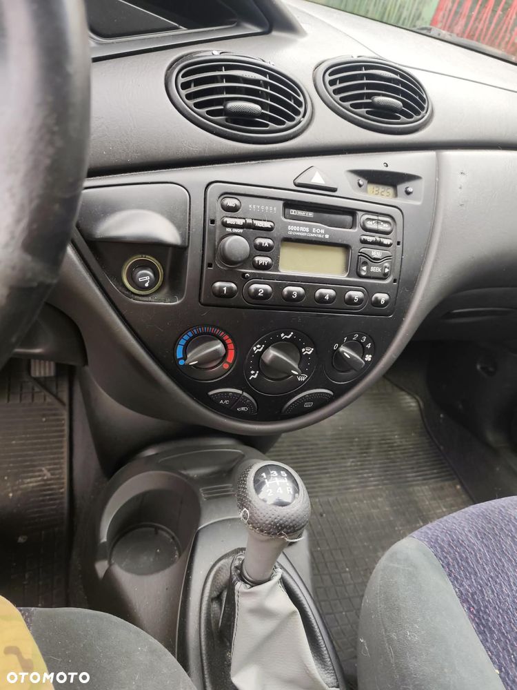 Ford Focus - 18