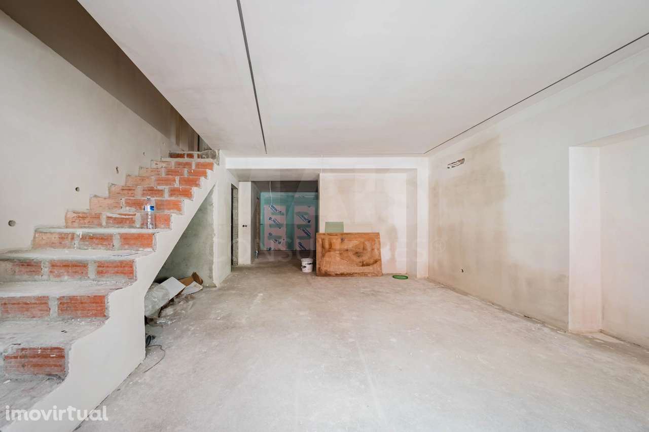 Moradia totalmente remodelada no coração de Peniche! - Grande imagem: 3/50