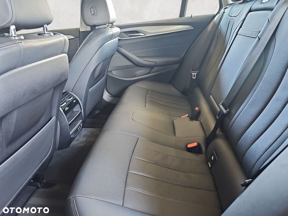 BMW Seria 5 - 29