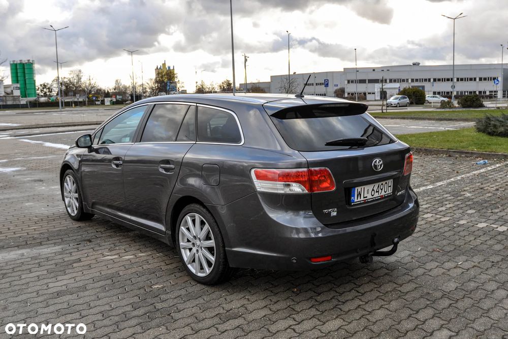 Toyota Avensis 2.2 D-CAT Premium - 3