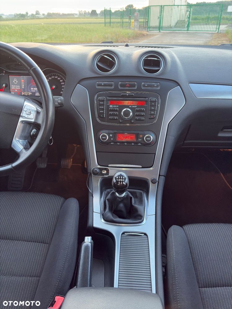 Ford Mondeo 2.0 TDCi Titanium - 25