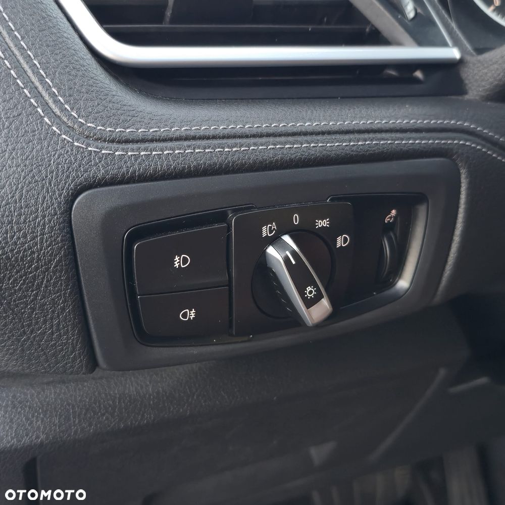 BMW Seria 2 220d xDrive Sport-Aut M Sport - 29