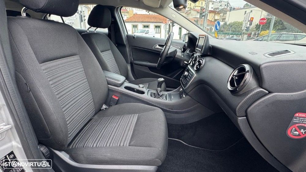 Mercedes-Benz A 180 CDI BlueEFFICIENCY - 18