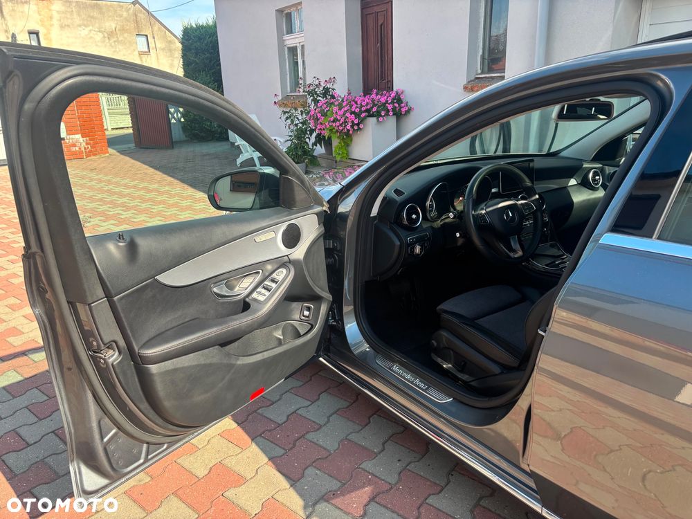 Mercedes-Benz Klasa C 250 9G-TRONIC Avantgarde - 8