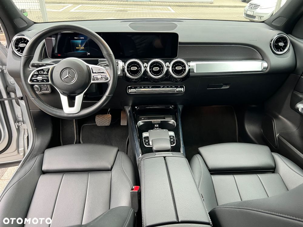 Mercedes-Benz GLB 250 4-Matic 8G-DCT - 11