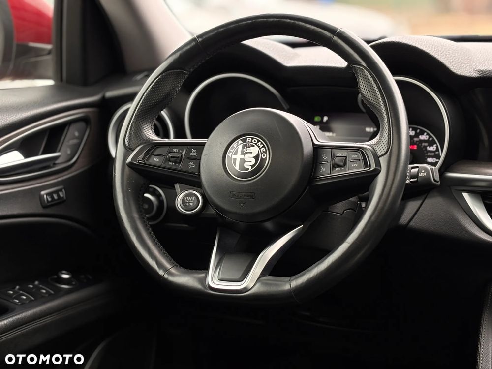 Alfa Romeo Stelvio - 19