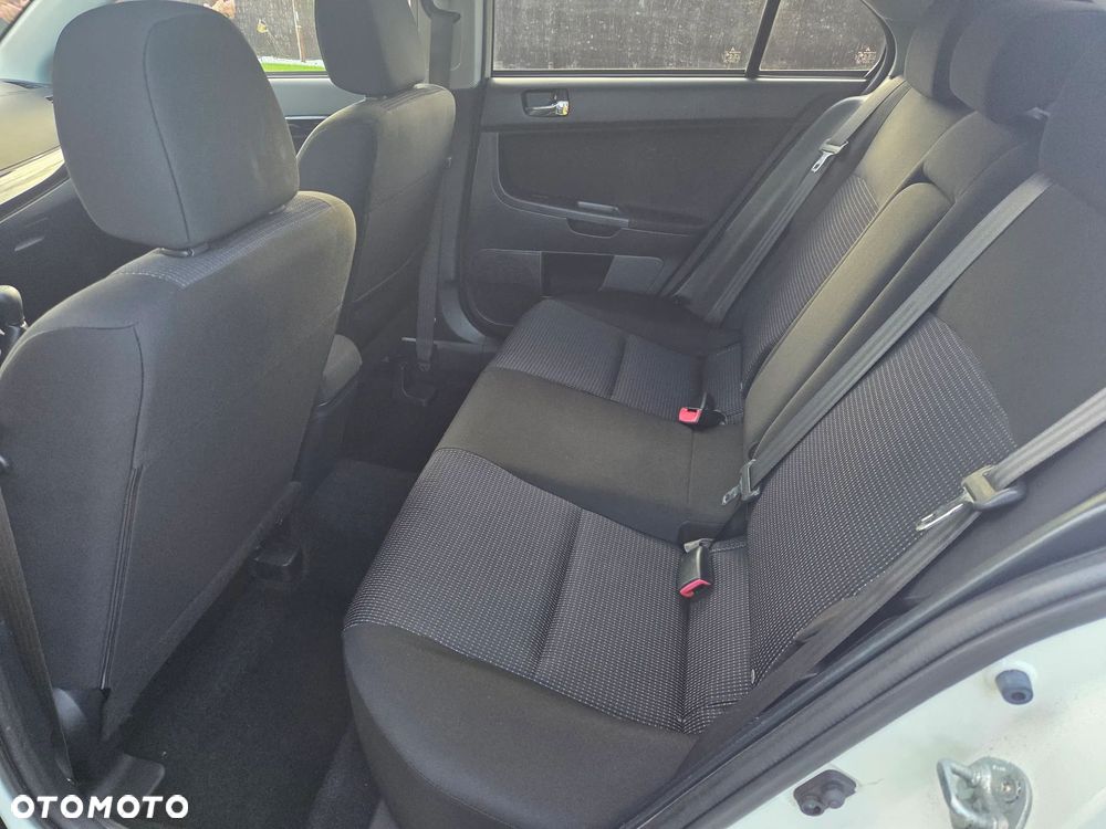 Mitsubishi Lancer - 15