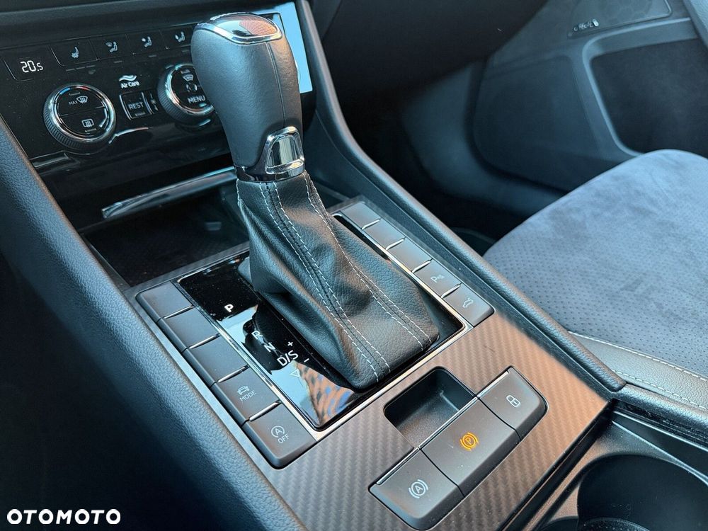 Skoda Superb 2.0 TDI SCR Sportline DSG - 23