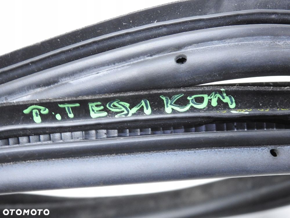 USZCZELKA DRZWI PRAWY TYŁ BMW E91 - 6