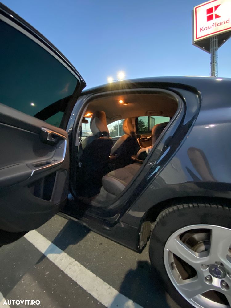 Volvo S60 DRIVe Start-Stop Momentum - 11