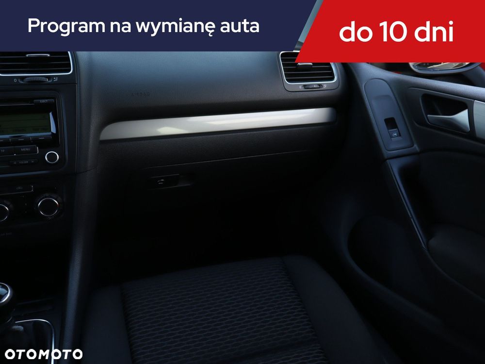 Volkswagen Golf - 10