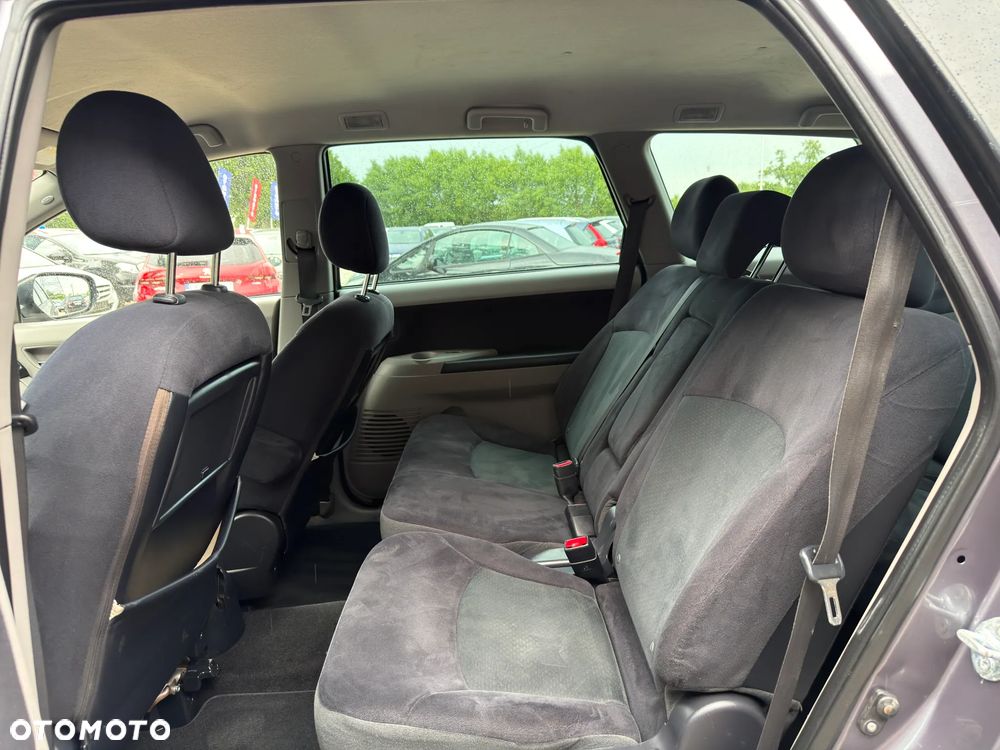 Mitsubishi Grandis 2.4 Motion - 23