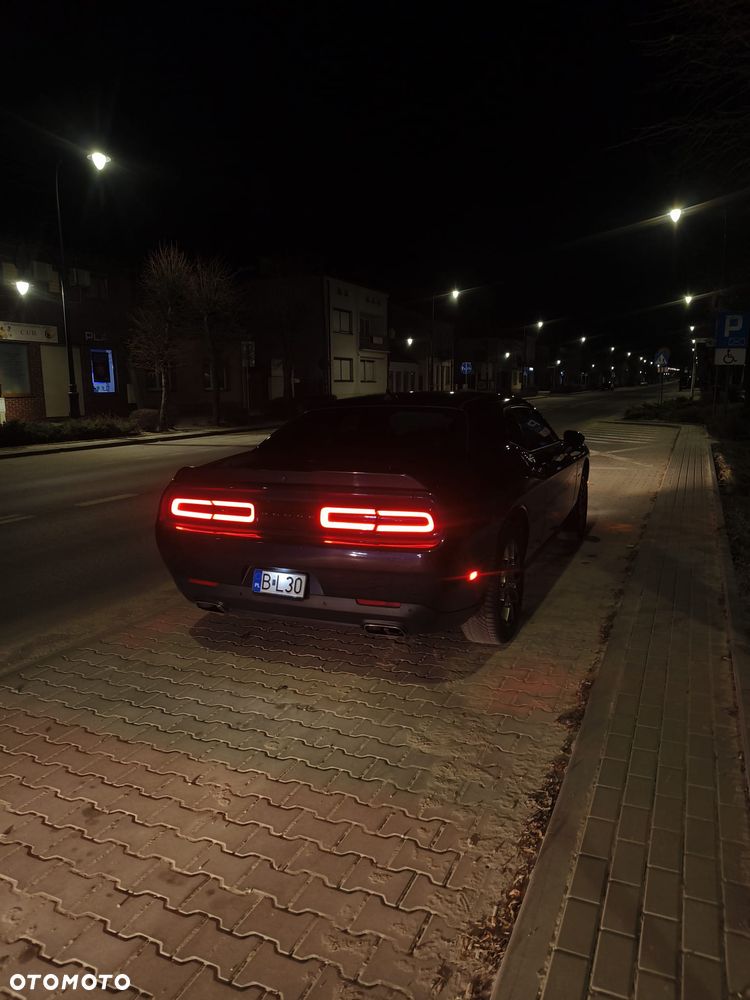 Dodge Challenger Automatik SXT Plus - 4
